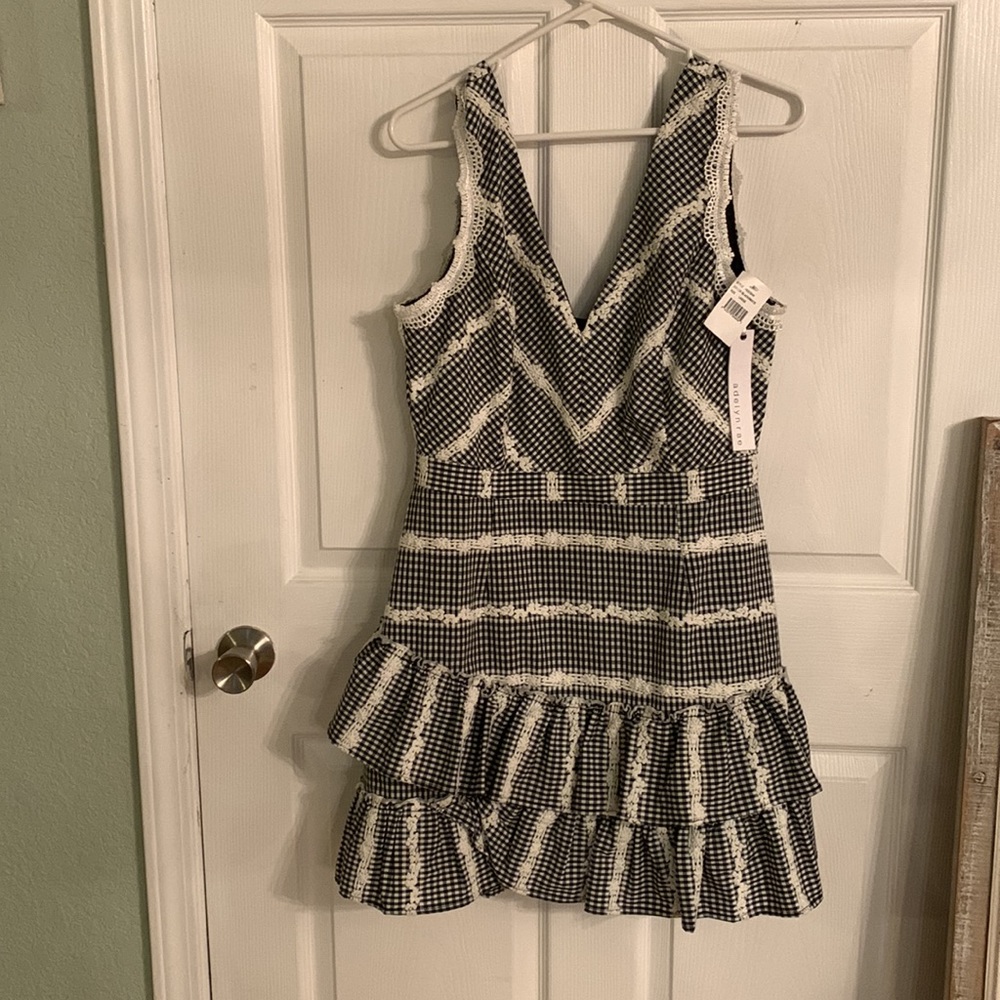 Adelyn Rae Ruffle Midi Dress. - Picture 5 of 5